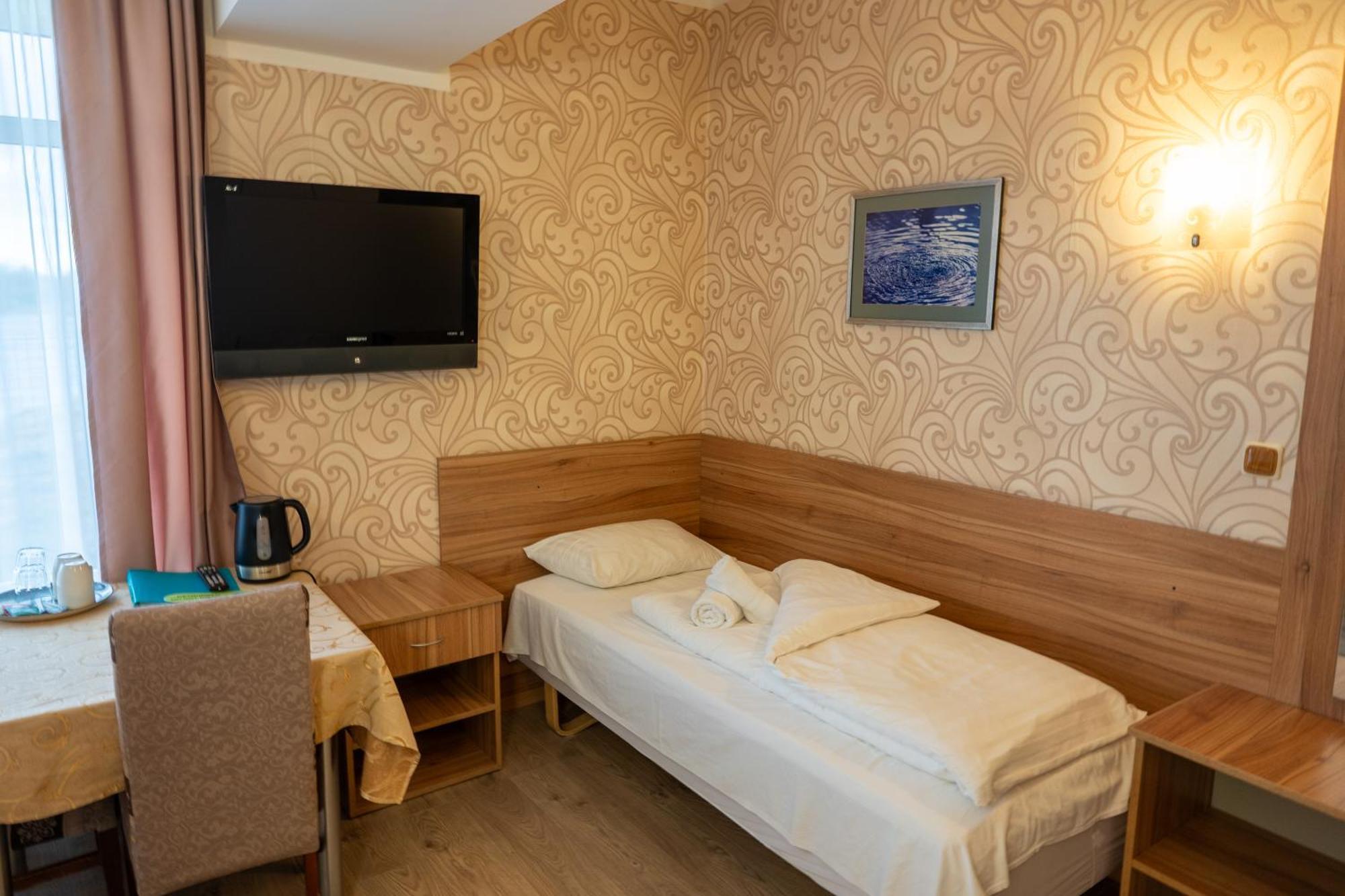 Viesbutis Banga Hotel Taurage Exterior photo