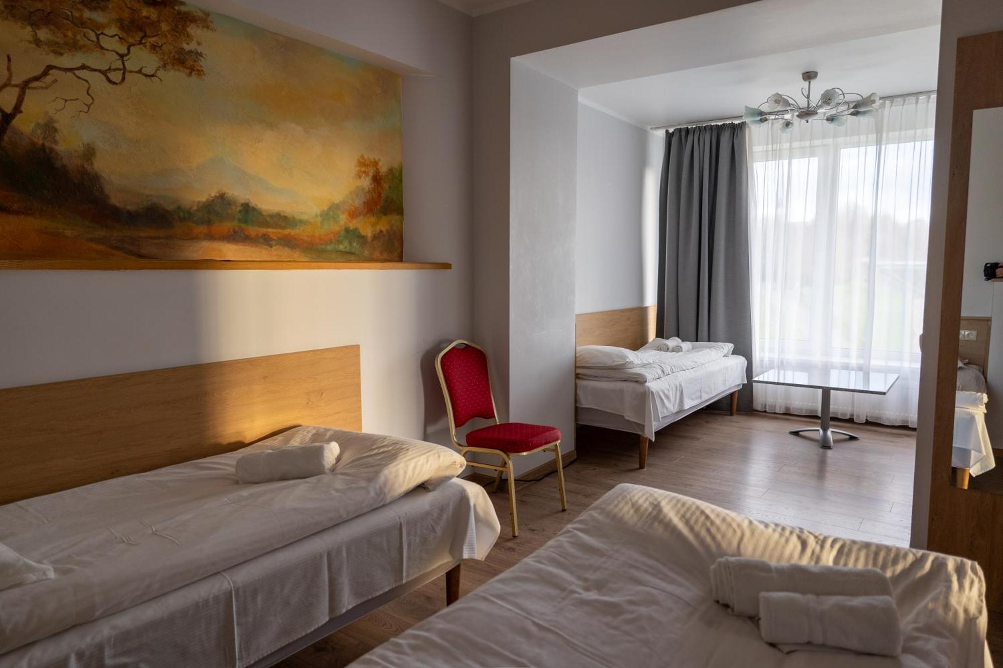 Viesbutis Banga Hotel Taurage Exterior photo