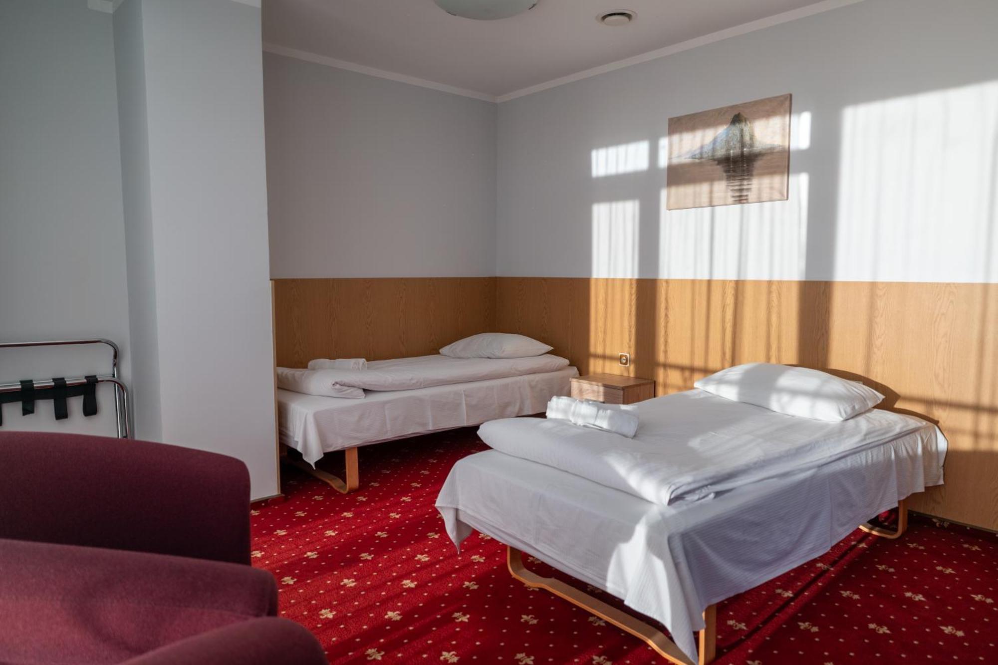 Viesbutis Banga Hotel Taurage Exterior photo